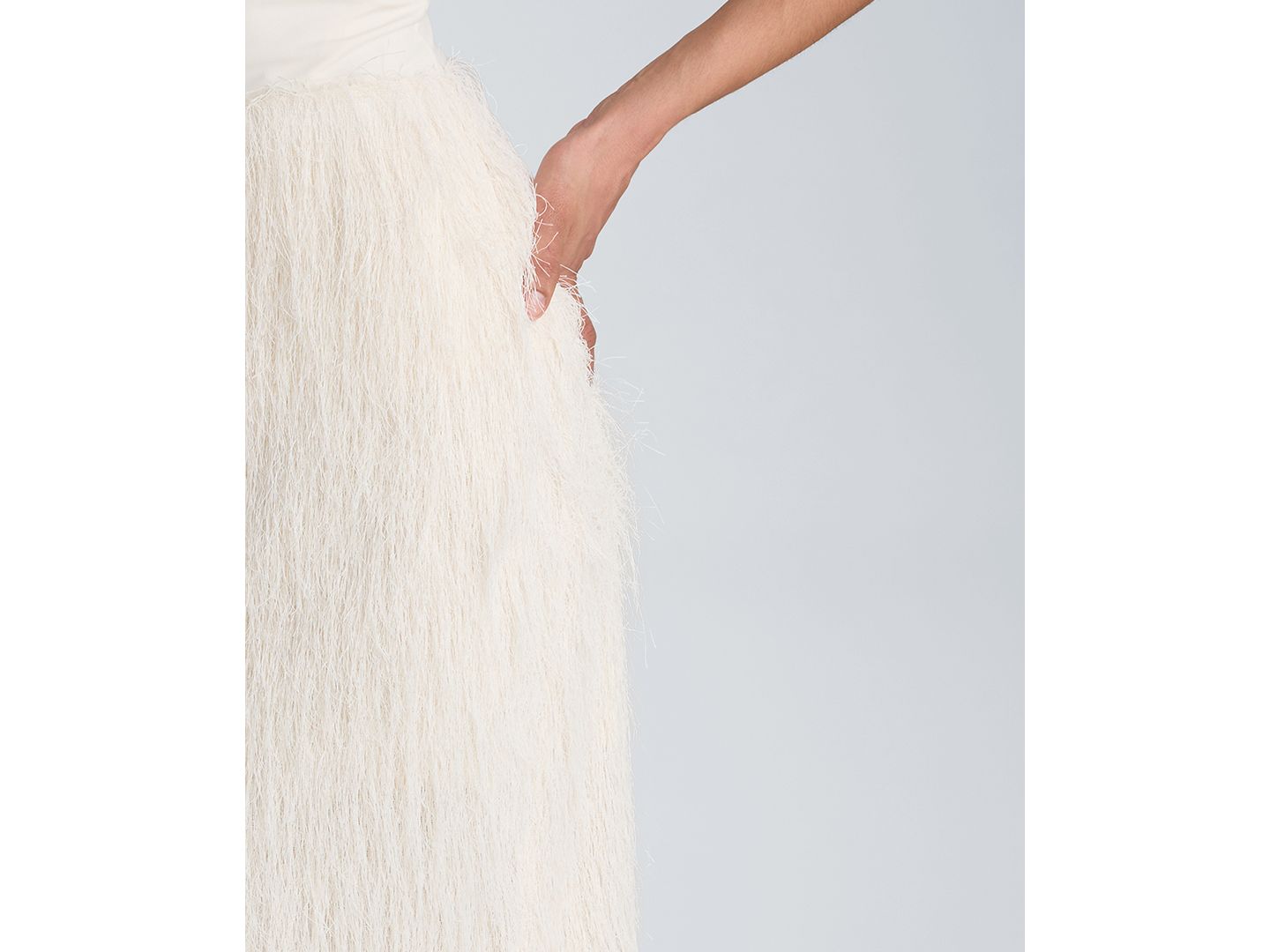 Женская юбка Kenneth Cole Fringed Knit Pull-On Midi, цвет: Устричный — фото 3
