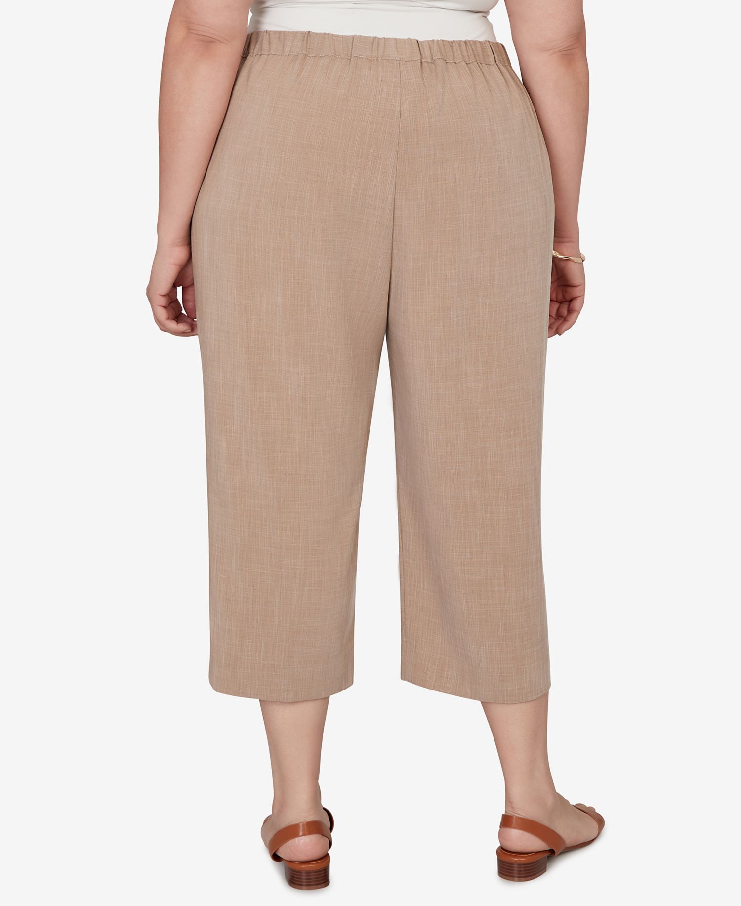 Plus Size Grand Bazaar Textured Pull-On Capri Pants