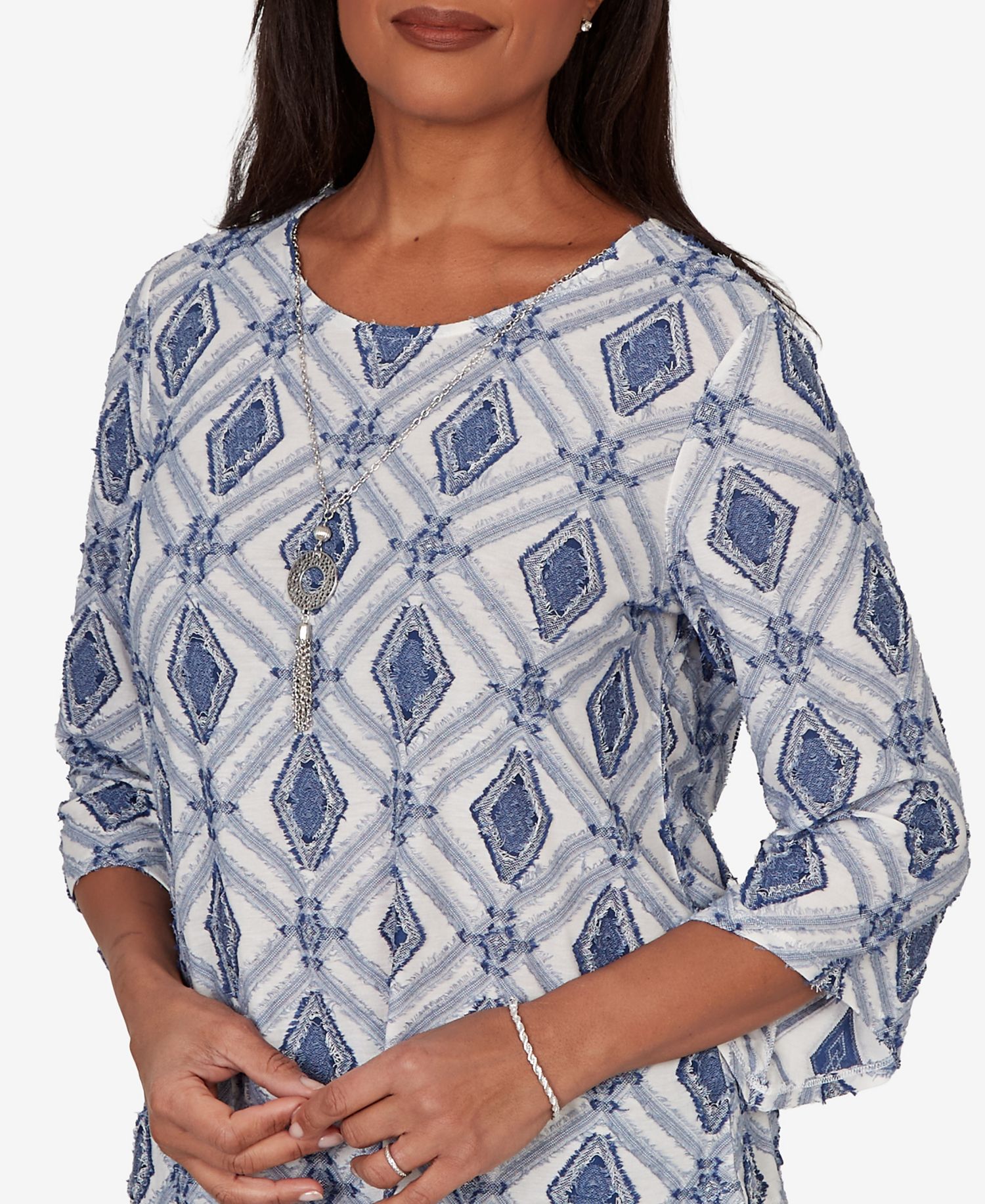 Petite Diamond Textured Top with Necklace