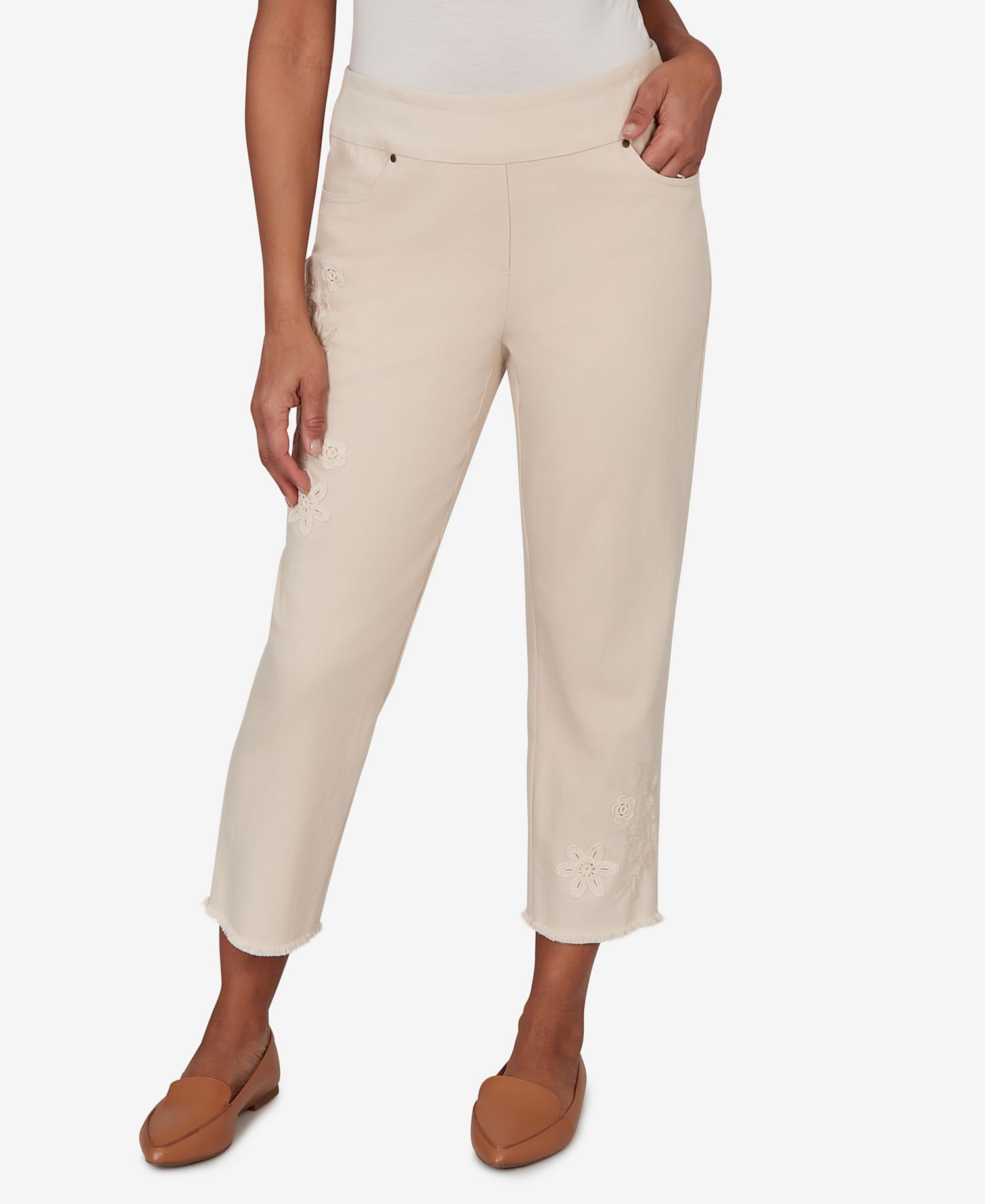 Petite Camden Market Tonal Floral Applique Ankle Pants