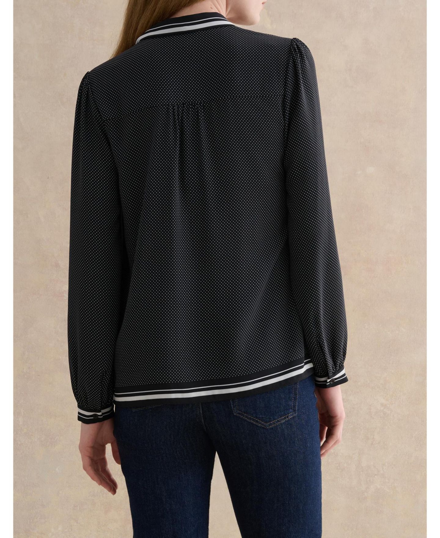 Женская блузка Hobbs London Valerie Tie-Neck, цвет: Тёмный синий — фото 6