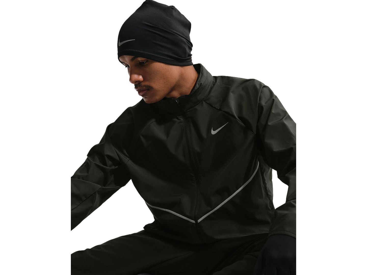 Мужская куртка Nike Miler Repel UV Protection Running, цвет: Чёрный / Светоотражающий серебряный — фото 5