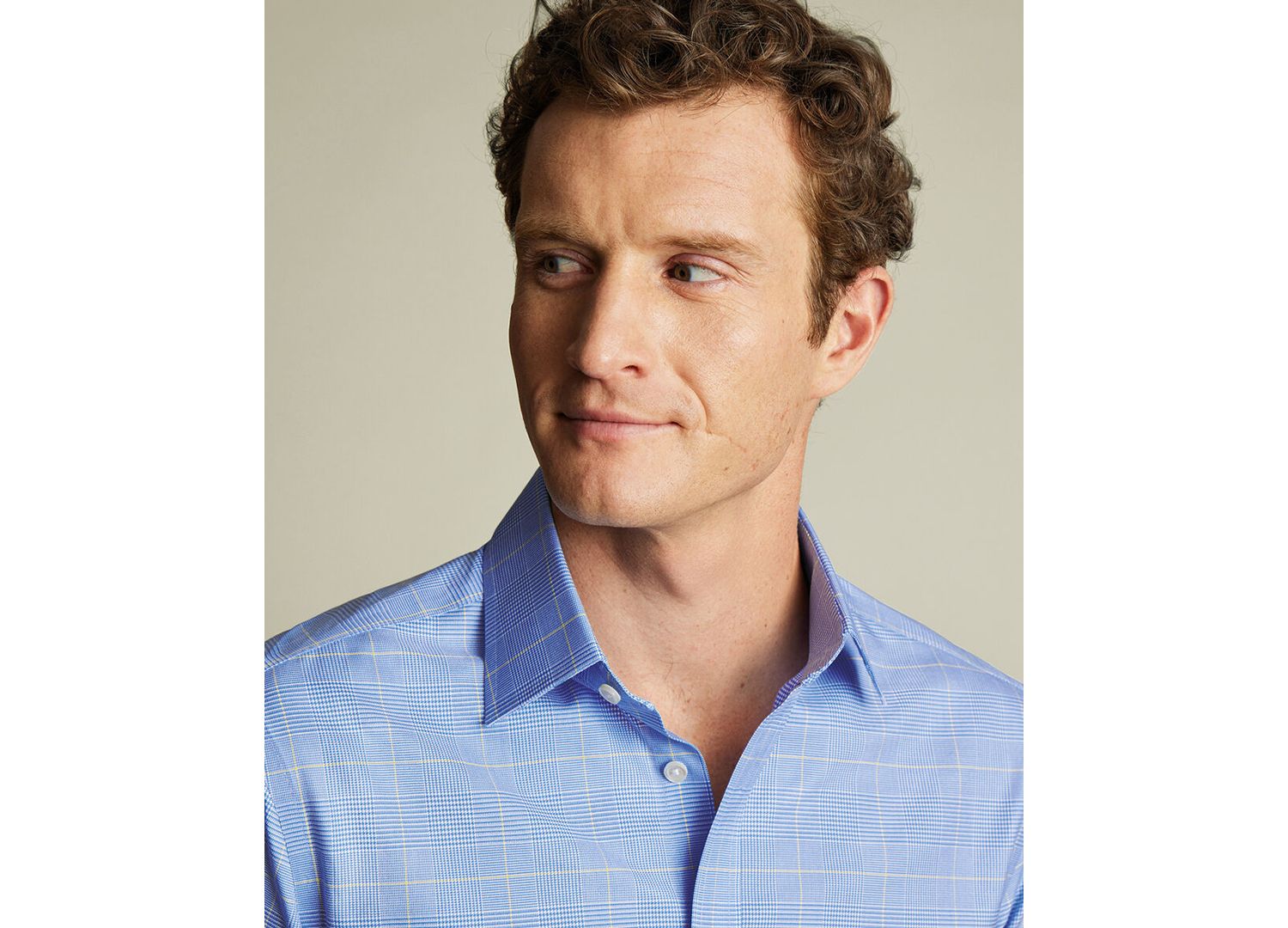 Men's Slim-Fit Spread Collar Dress Shirt