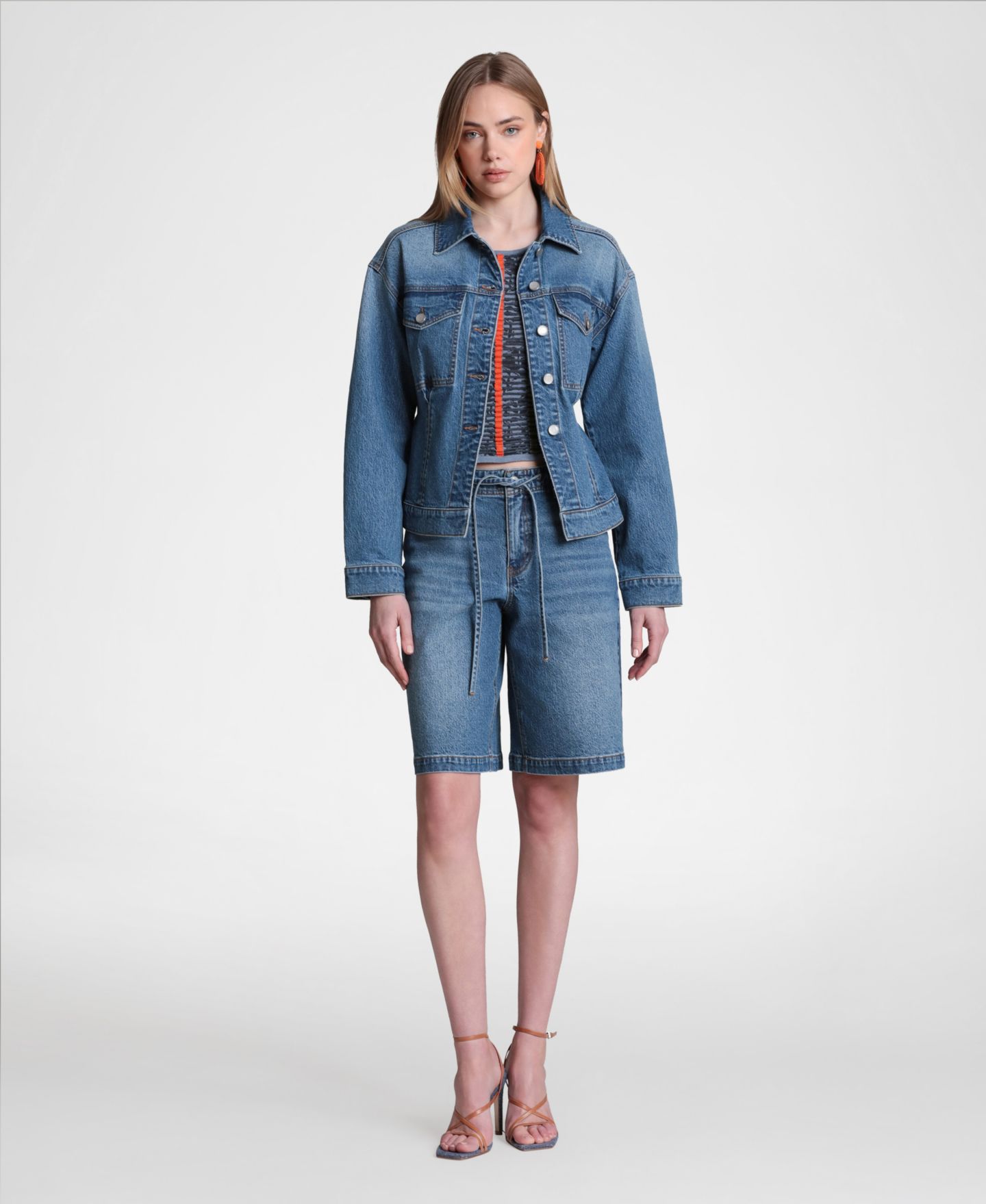 Женская куртка Avec Les Filles Back Cinch Denim Jacket, цвет: Варёный — фото 2