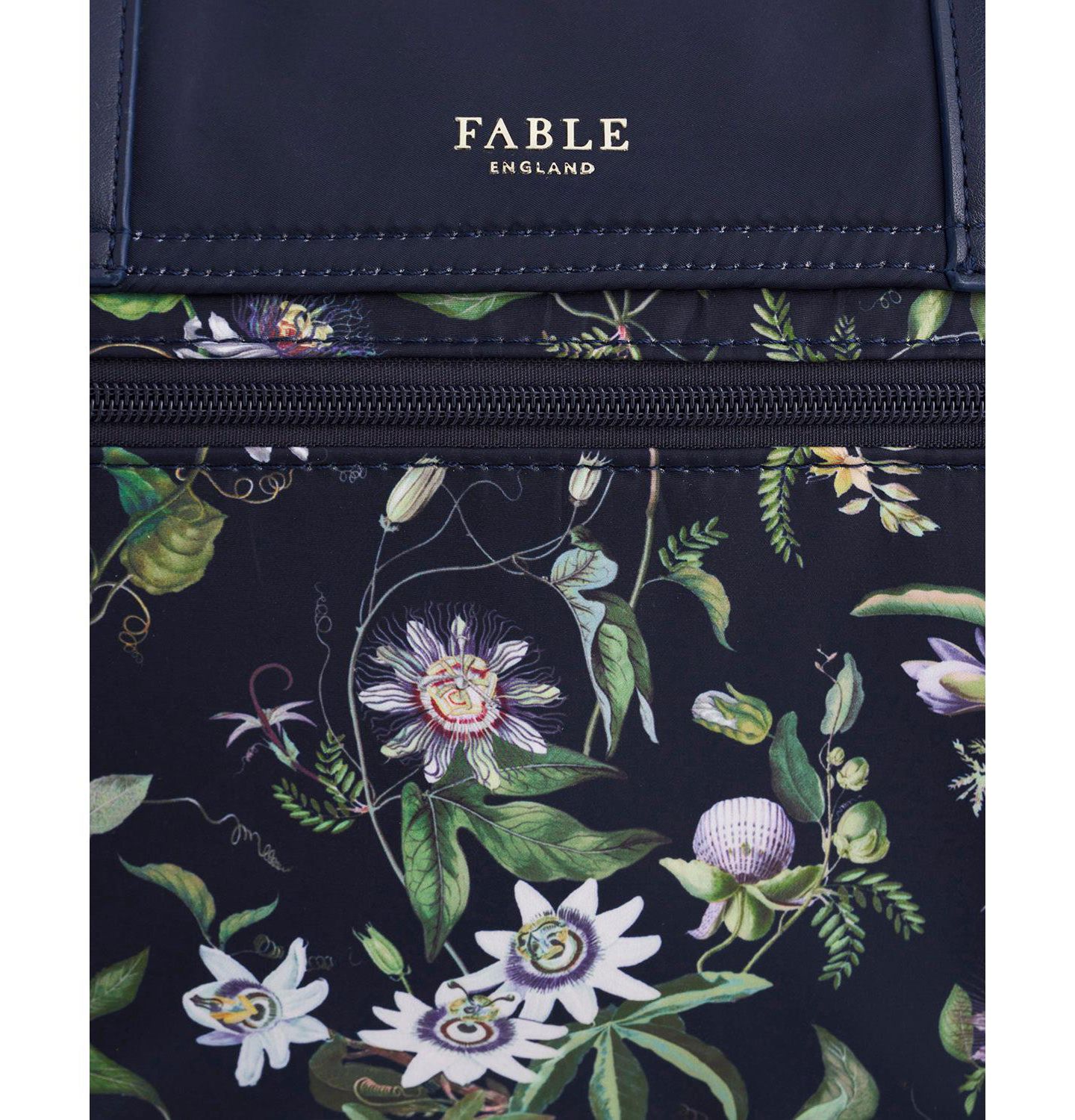 Женская сумка Fable England Passion Flower Printed Satchel, цвет: Тёмно-синий — фото 6