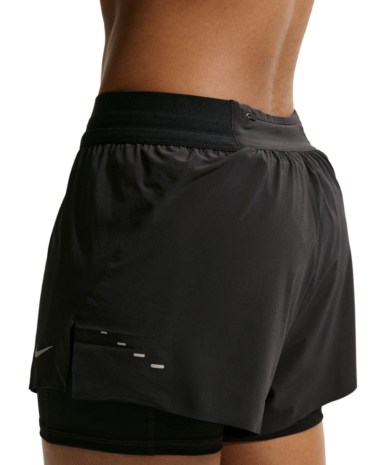 Женские шорты Nike Swift Dri-FIT Mid-Rise 2-in-1 Running, цвет: Чёрный / Светоотражающий — фото 5