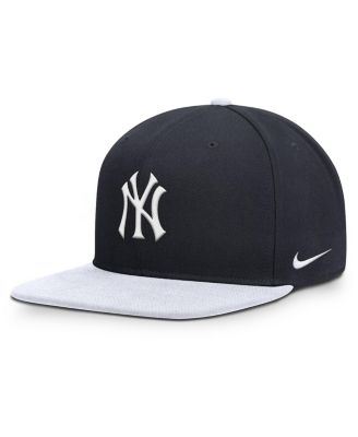 Men's Navy/White New York Yankees Primetime Pro Dri-FIT Snapback Hat