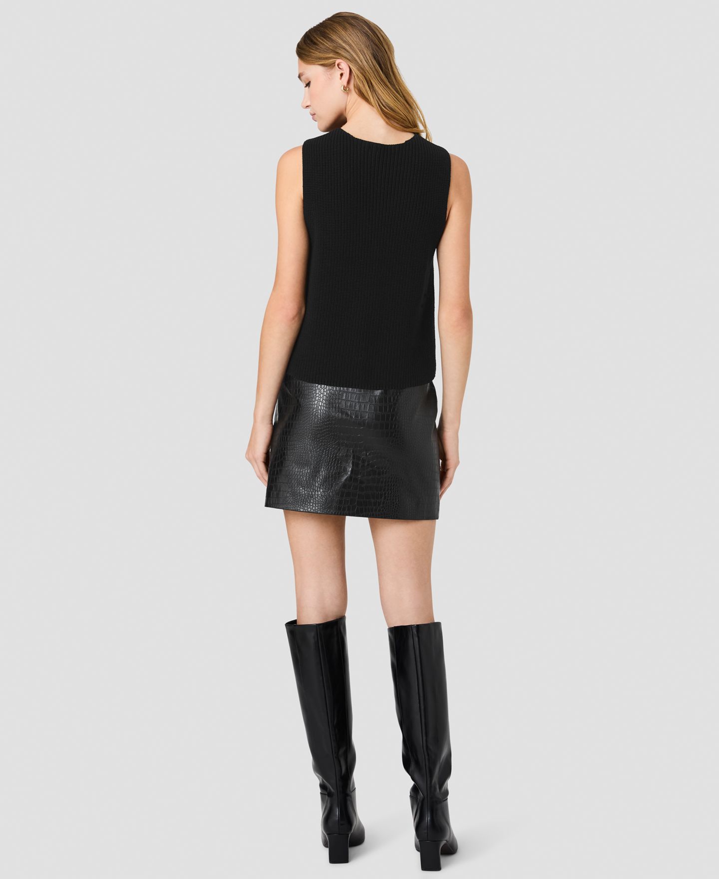 Женский жилет French Connection Mozart V-Neck Sleeveless Rib Knit, цвет: Чёрный — фото 5
