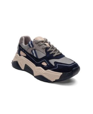 Pleur Fashion Sneaker