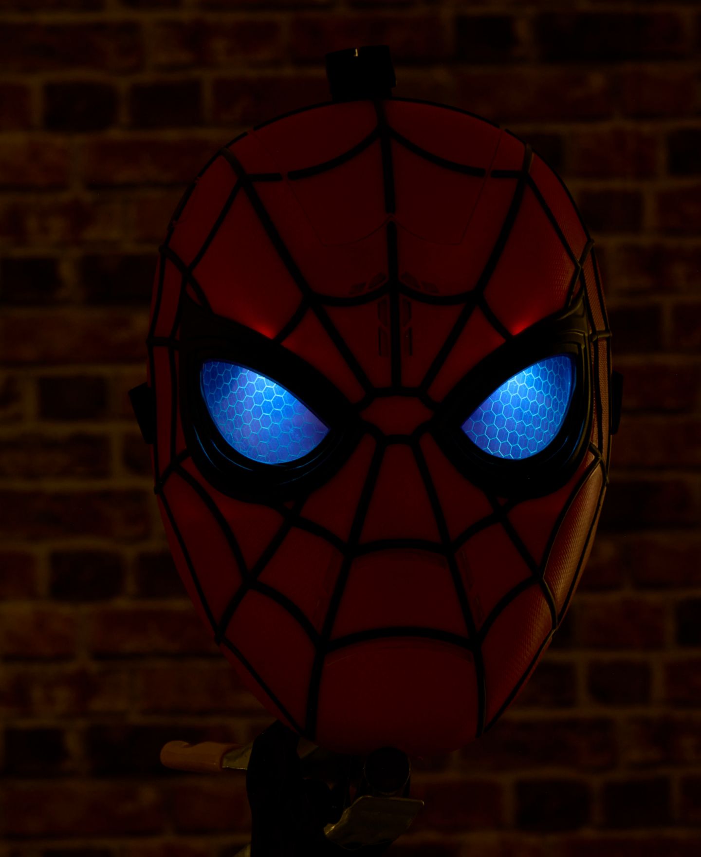 Детская игрушка Spider-Man Wisecrackin' Glow Electronic Mask, Ages 5+ — фото 5