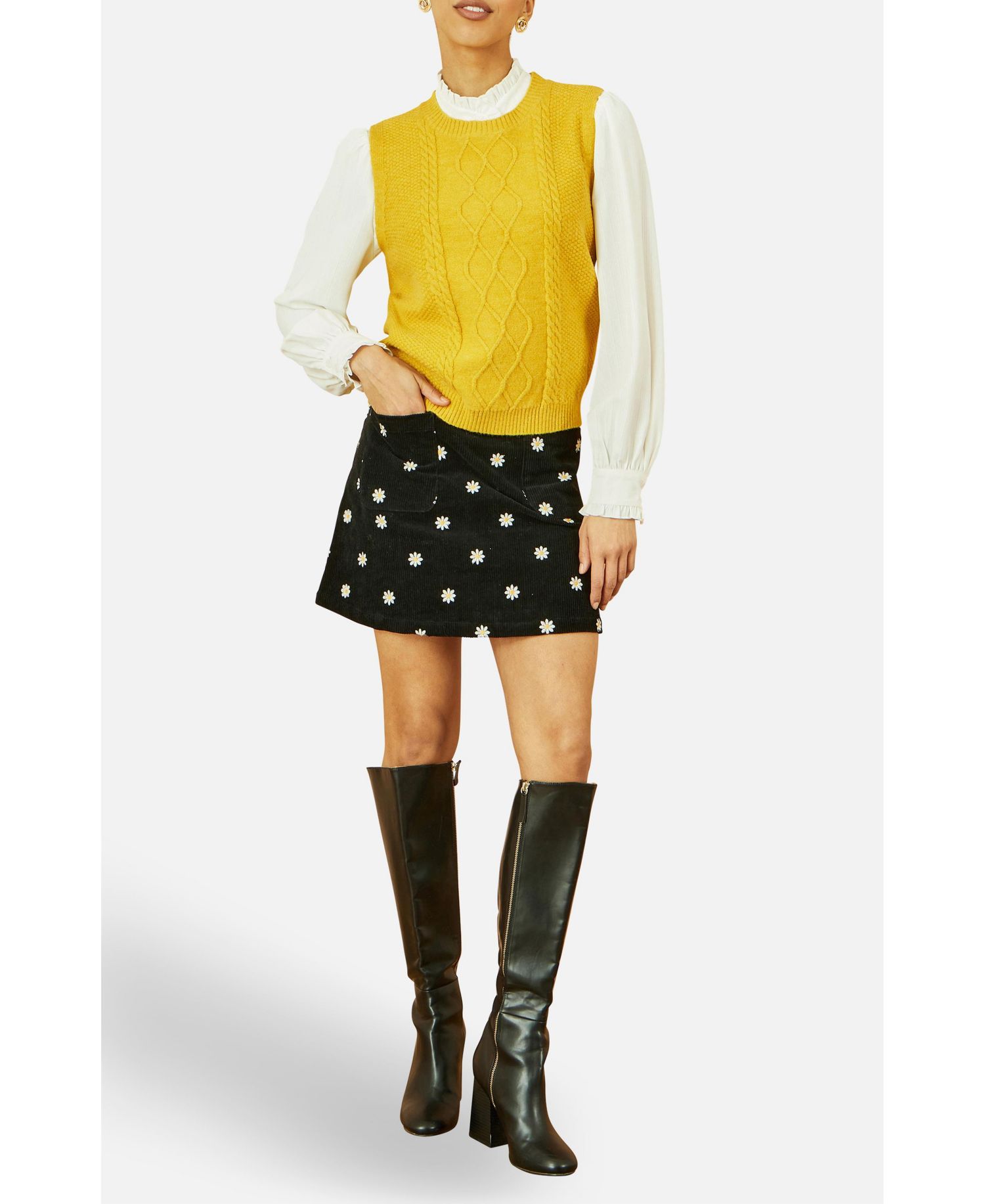 Women's Cable Knit Sleeveless Jumper