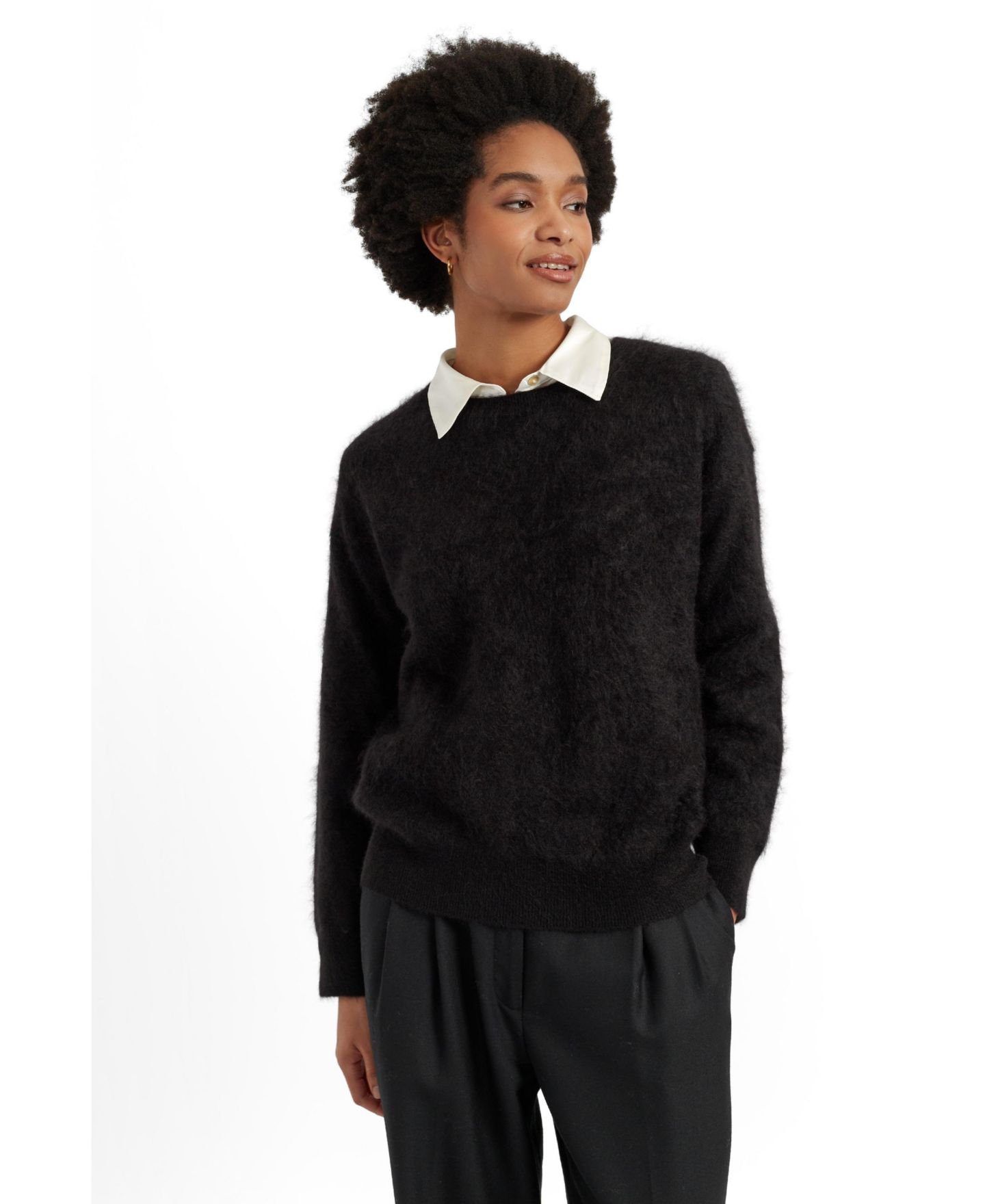 Женский свитер Chinti & Parker Brushed Cashmere Crew Neck, цвет: Чёрный — фото 2