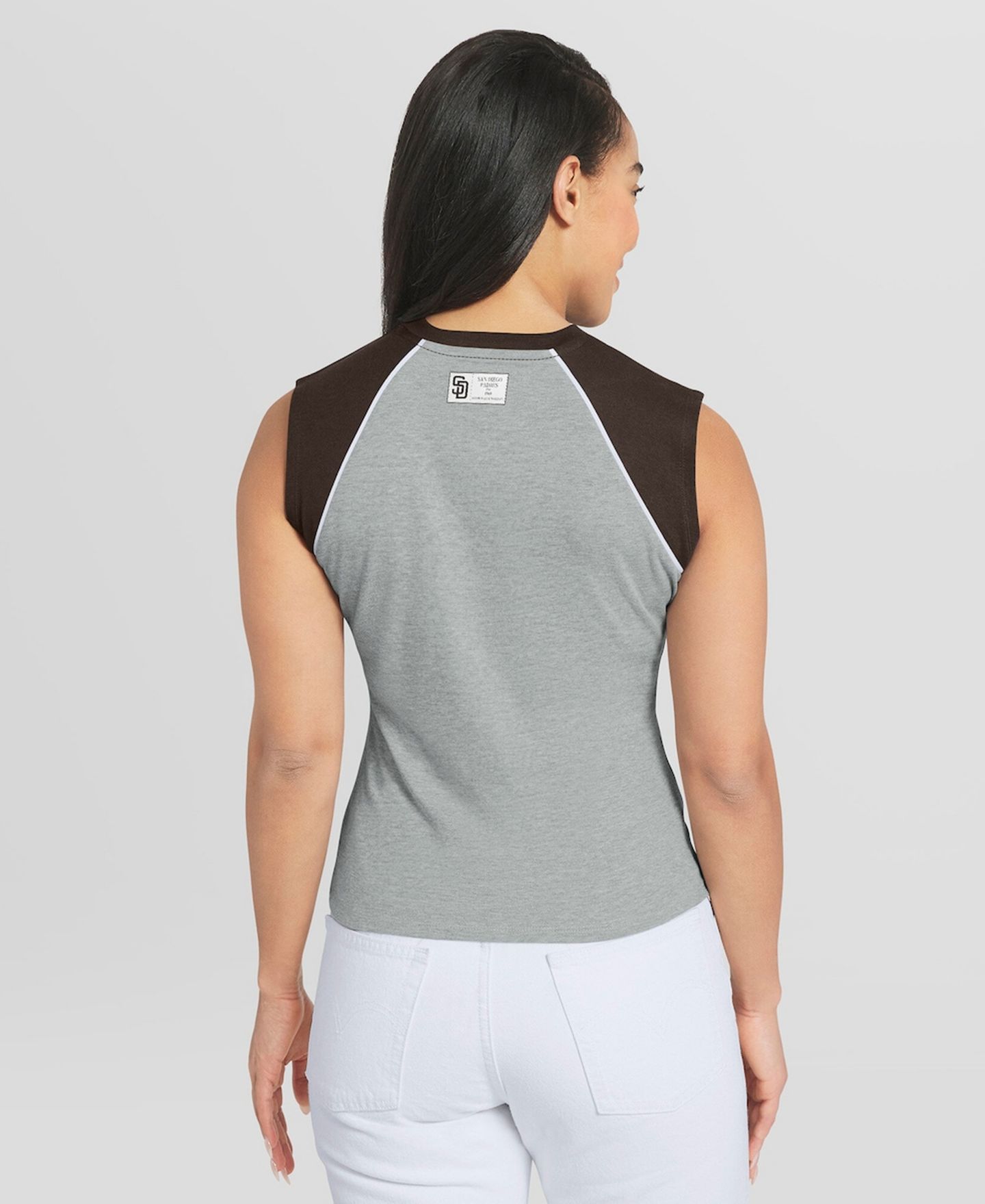 Женский топ WEAR by Erin Andrews Heather Gray San Diego Padres Cropped Raglan — фото 4