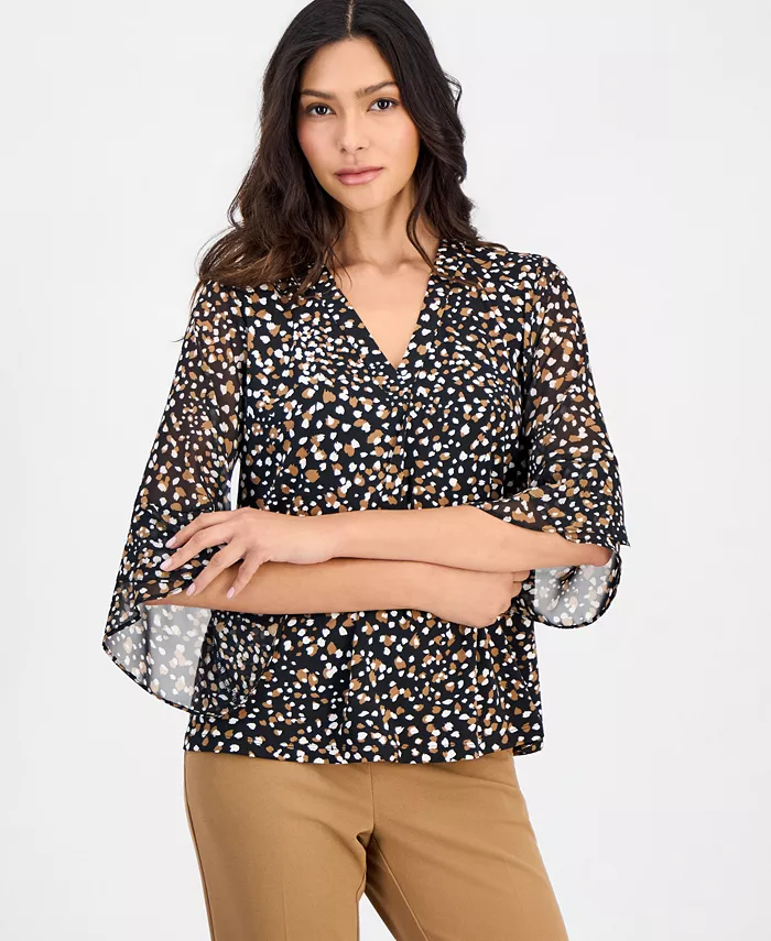 Petite Printed 3/4-Bell-Sleeve Split-Neck Top - thumbnail 4