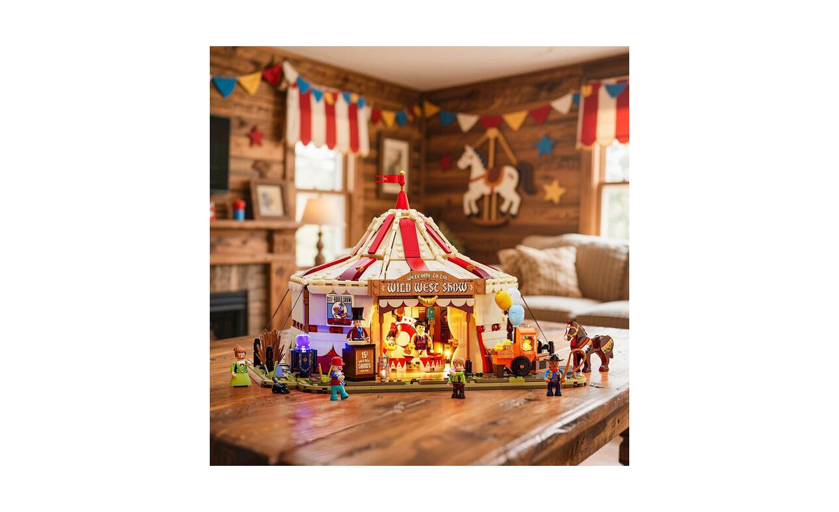Lumibricks Traveling Circus