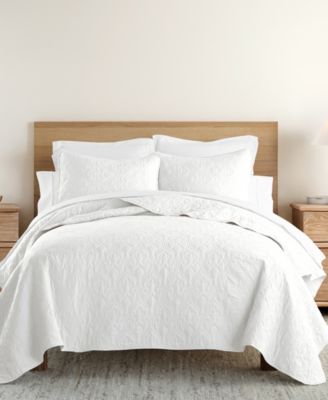 Ultra Soft Damask Pattern Lightweight Quilted Coverlet Set, King