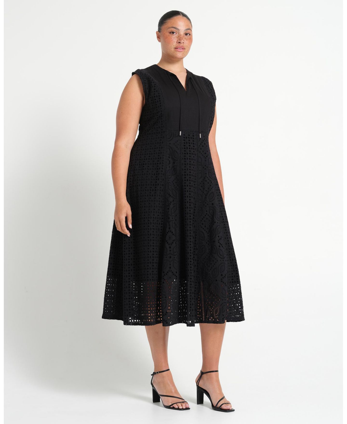 Женское платье ESTELLE Blair Cotton Embroidered Sleeveless Midi, цвет: Чёрный — фото 2