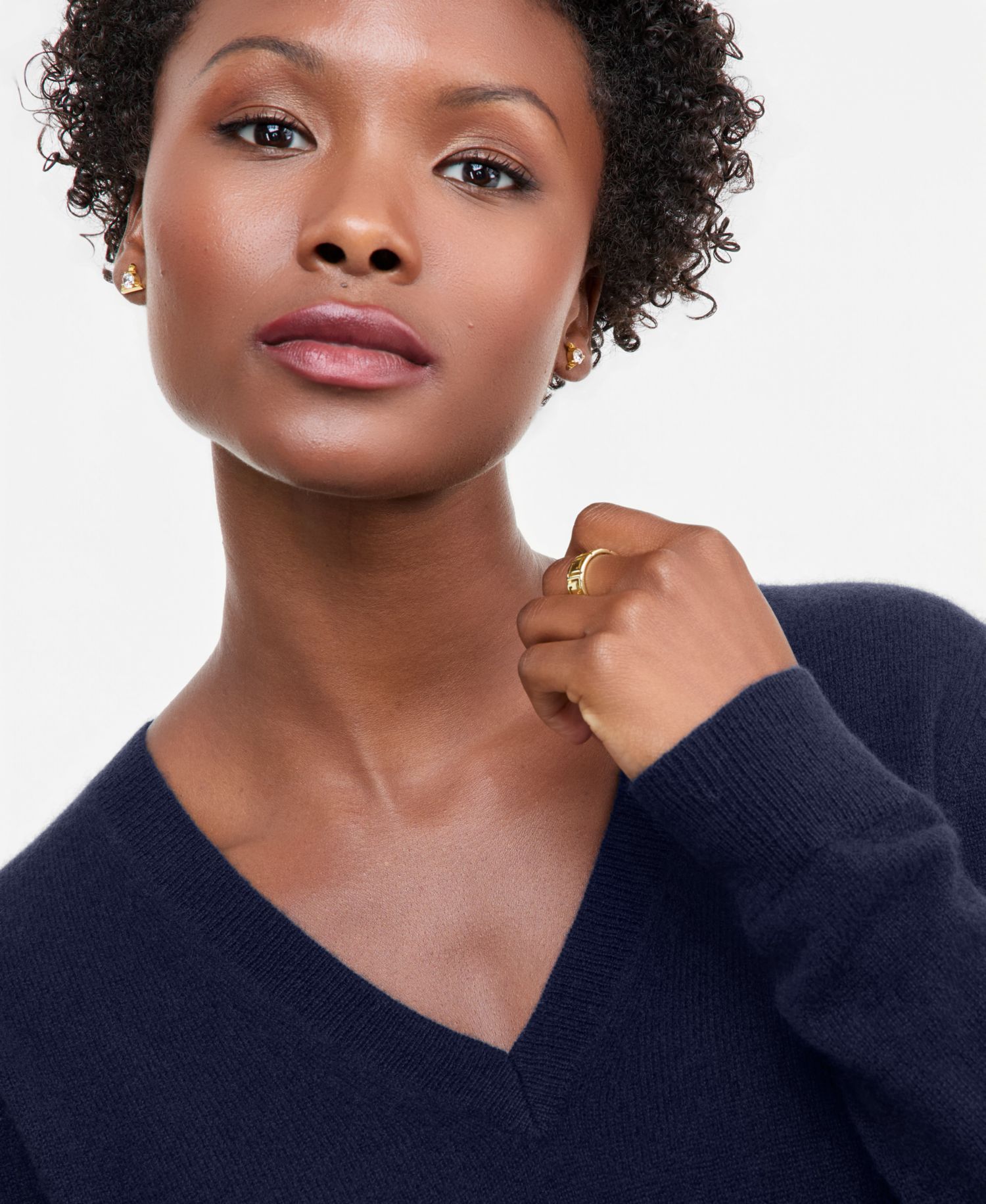 100% Cashmere Petite V-Neck Long-Sleeve Sweater