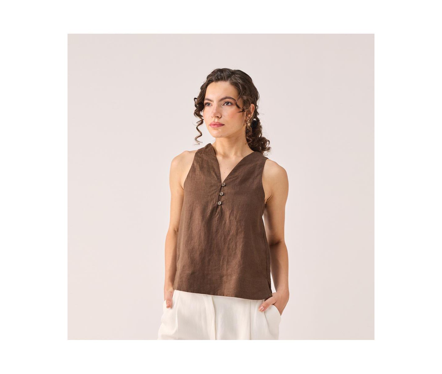 Женский топ Reistor Button Neck, цвет: Шоколадный коричневый — фото 6