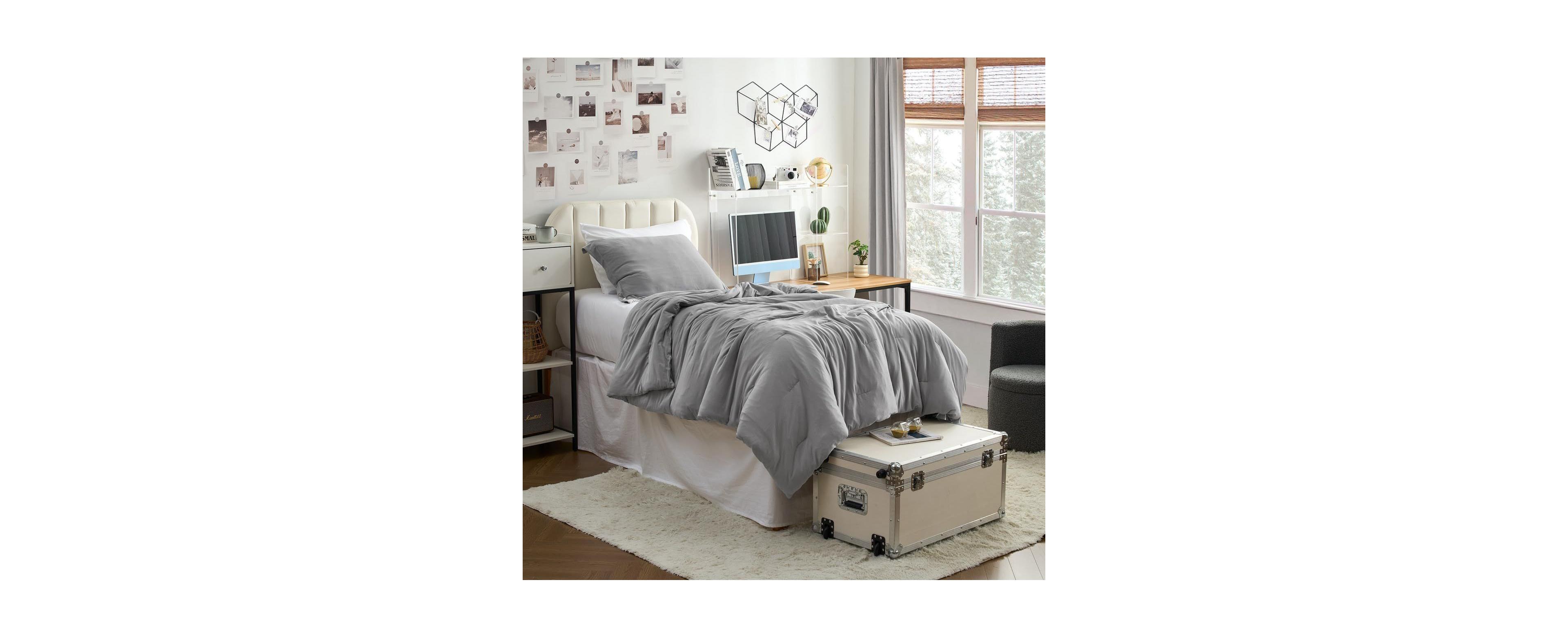 Coma Inducer Chillin Panda Oversized Comforter Set