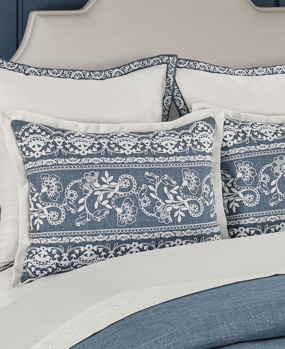 J Queen New York Chantalee Floral 4-Piece Comforter Set