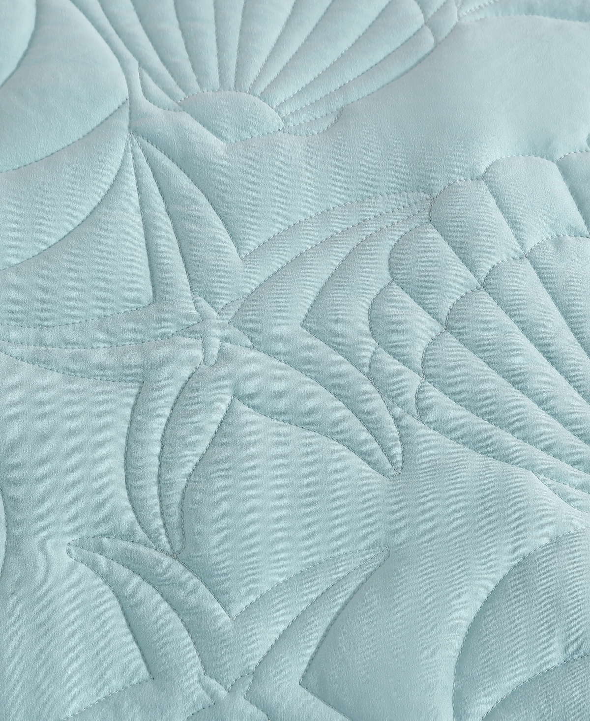 Carribbean Joe Shell Outline 3-Piece Quilt Set, Full/Queen