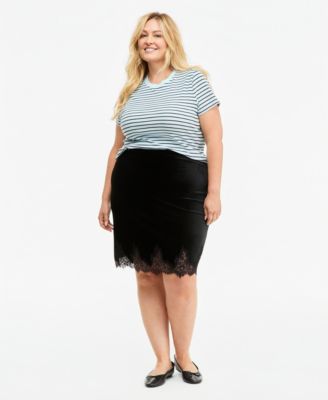 Trendy Plus Size Velvet Lace-Hem Skirt