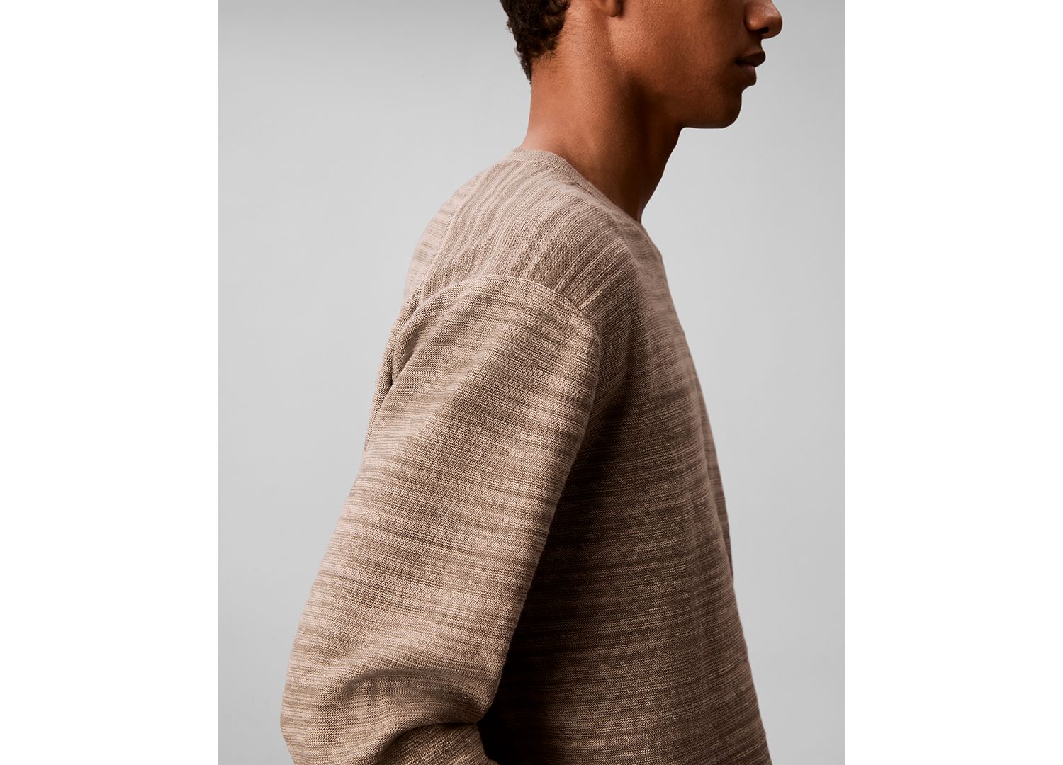 Men's Textured Breathable Crewneck Sweater