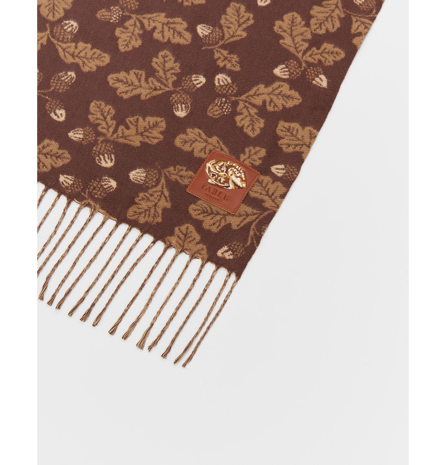 Женский шарф Fable England Chocolate Acorn Jacquard, цвет: Карамельный / Шоколадный — фото 3