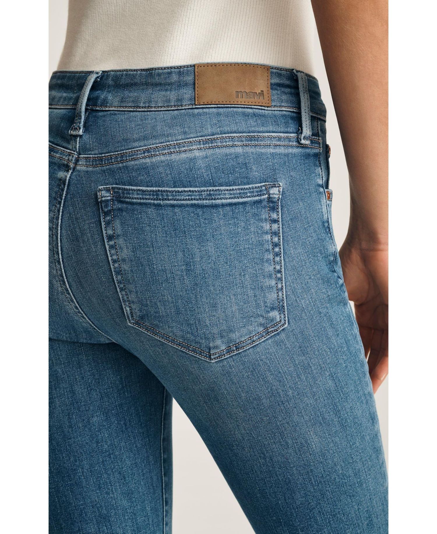 Women's Mavi Vicky Mid Rise Bootcut Bootcut In Blue Brushed Flex Blue