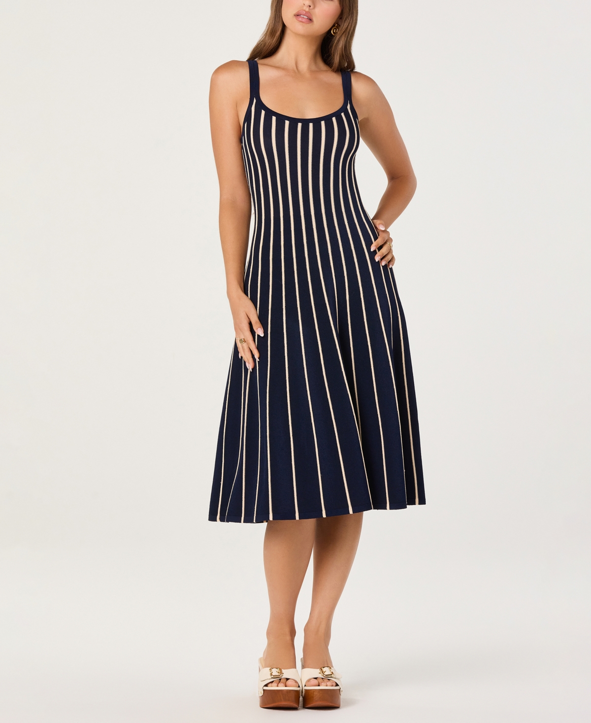 Astr the Label Women's Irecia Scoop Neck Midi Sweater Dress