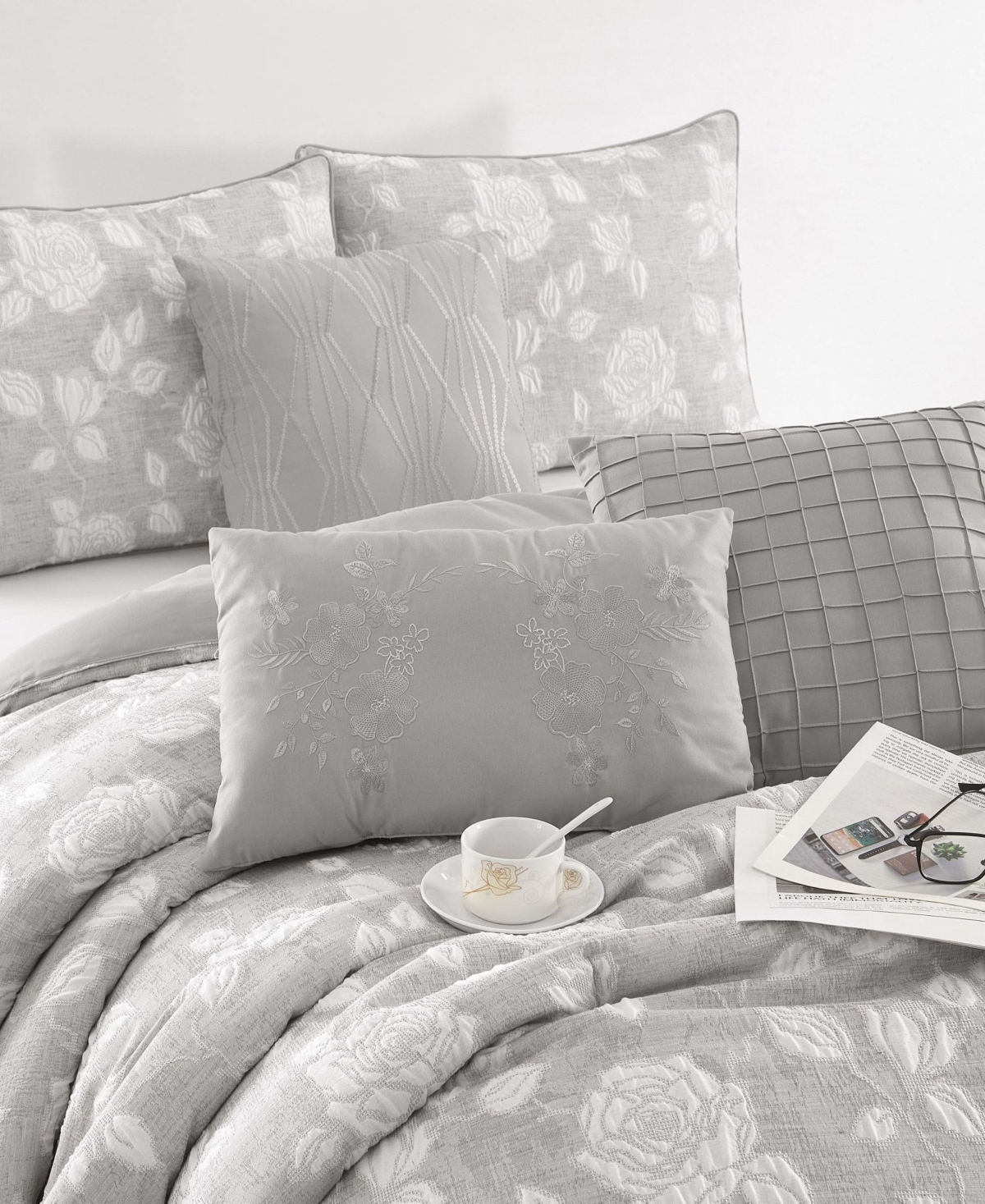 Stratford Park Leana Floral 7-Piece Comforter Set