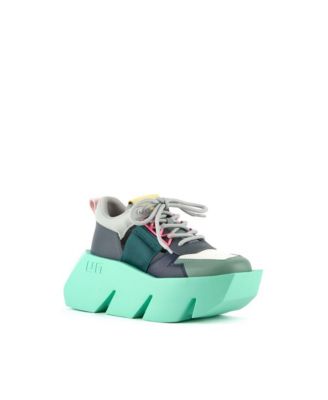Women's Bull Sporty
