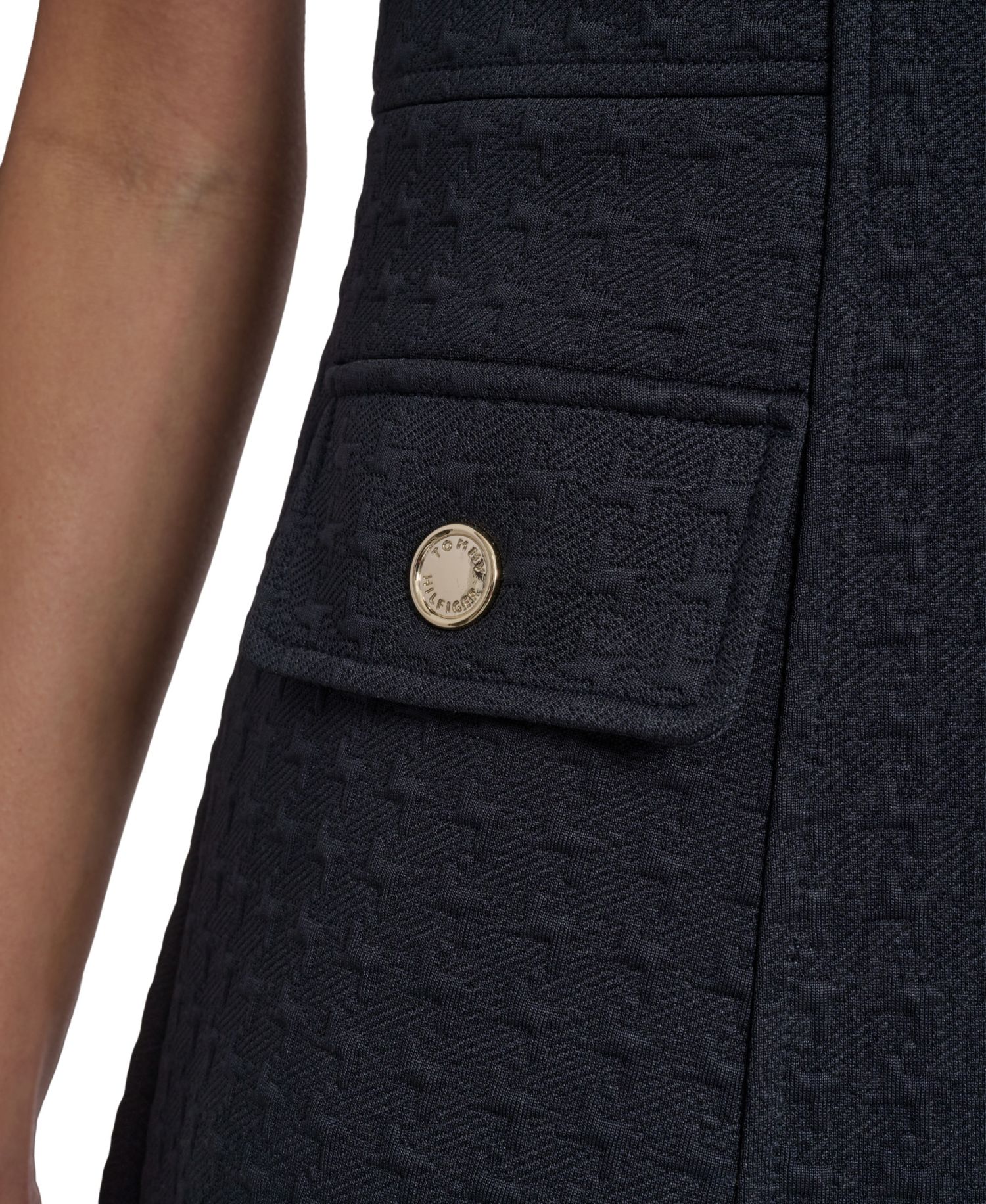 Women's Short-Sleeve Textured Knit Front Zipper Shift Dress