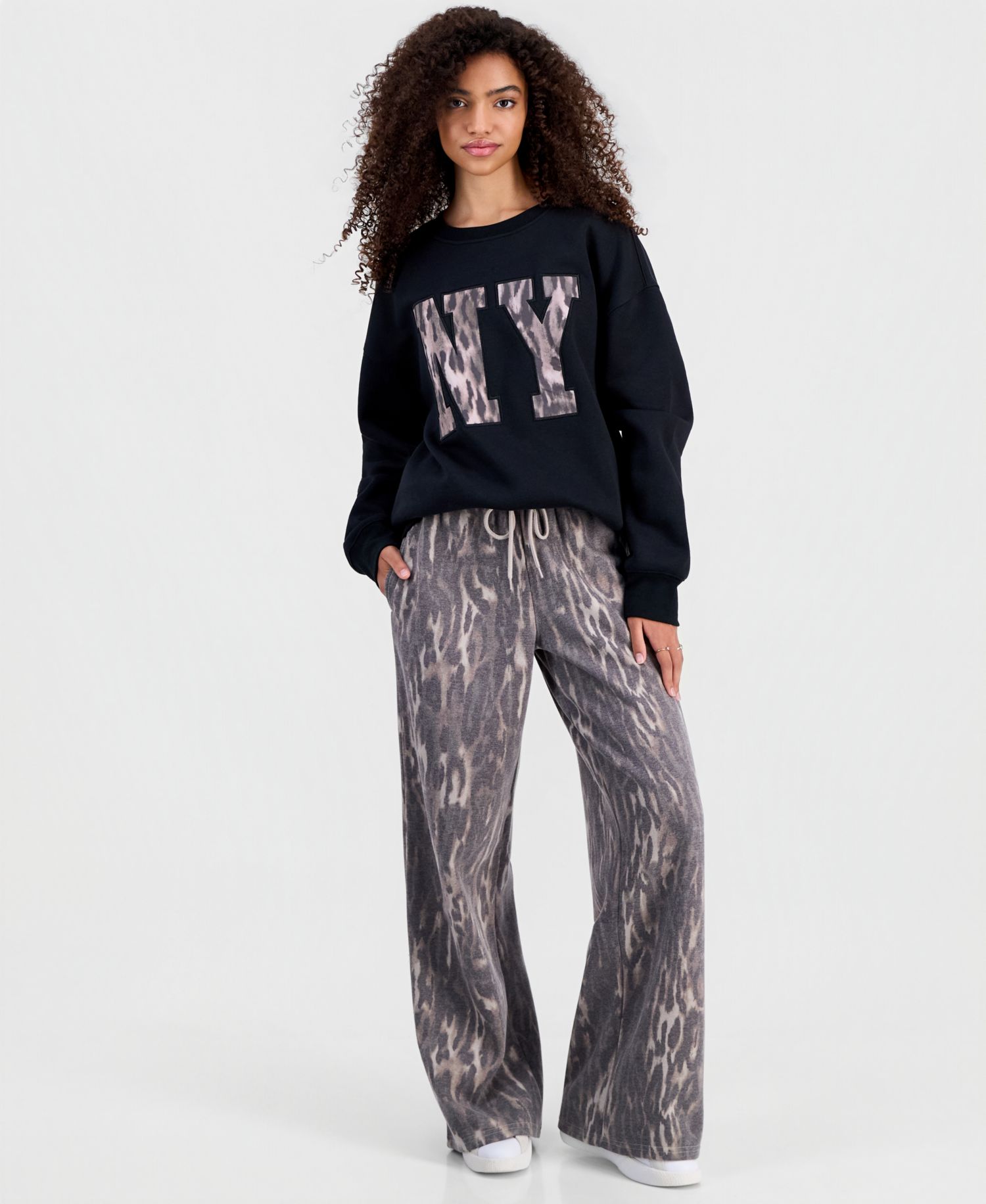 Juniors' Leopard-Print Wide-Leg Sweatpants