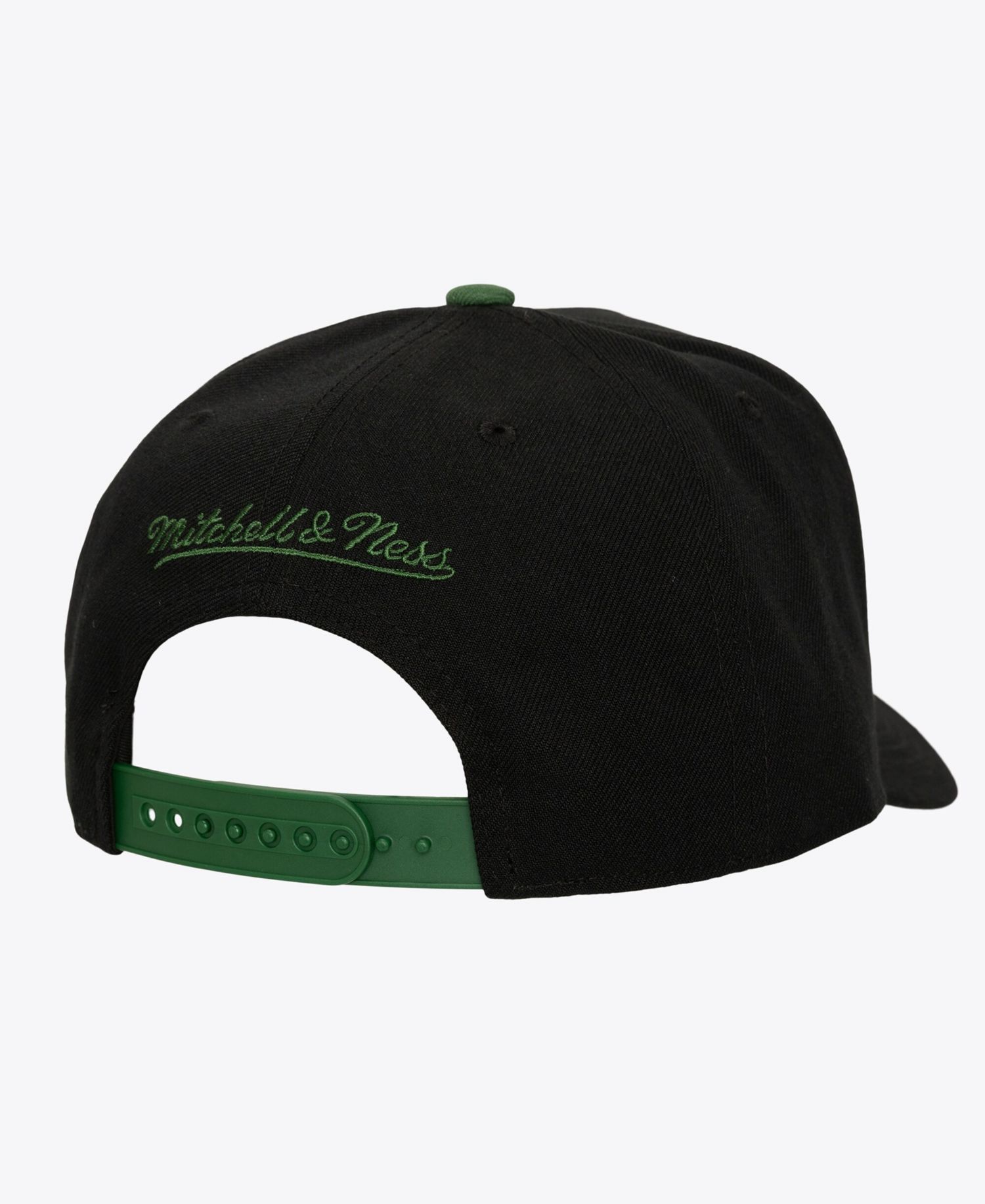 Men's Black Milwaukee Bucks Class Act Pro Snapback Hat