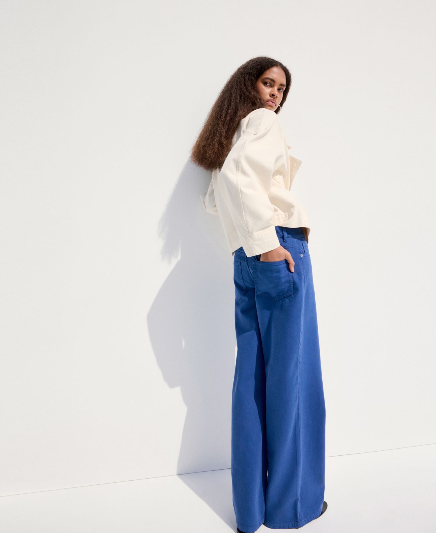Women's Low-Rise Wideleg Jeans