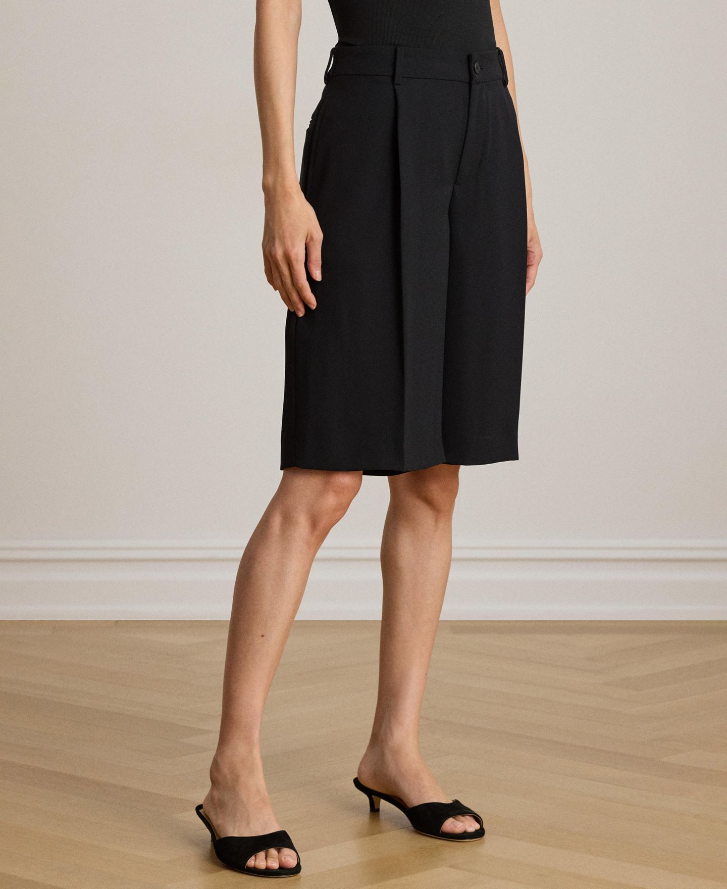 Женские шорты Lauren Ralph Lauren High-Rise Double-Faced Bermuda, цвет: Чёрный — фото 3