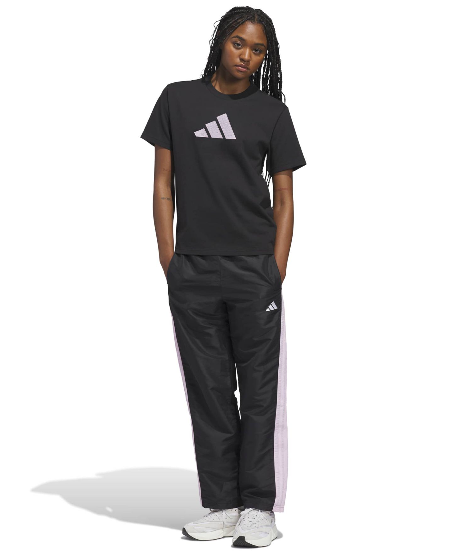 Женская футболка adidas Gingham Big Logo Graphic Crewneck Cotton, цвет: Чёрный — фото 2