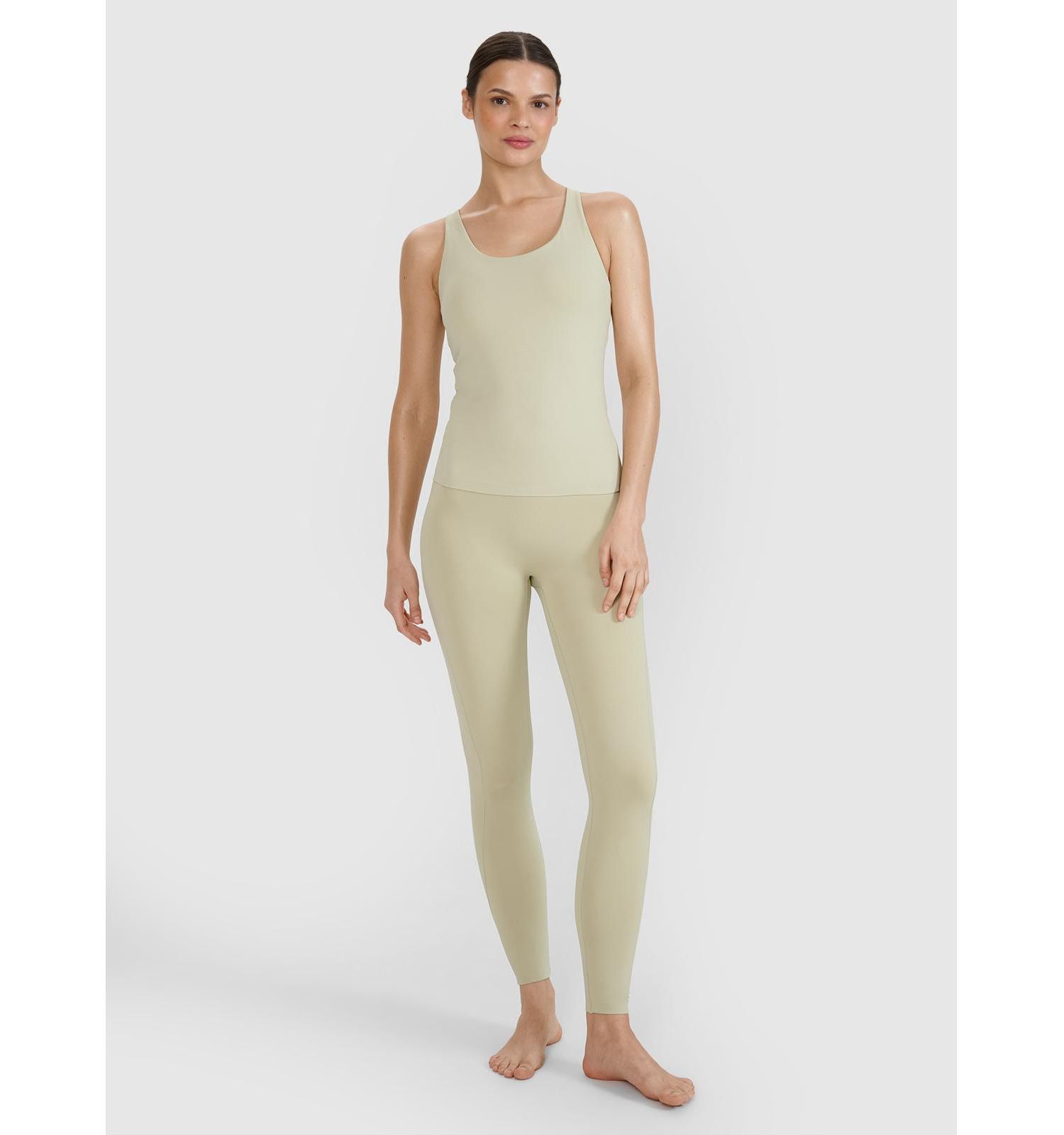 Women’s Quick-Dry Yoga Top – Slim Fit Built-In Bra Low Support