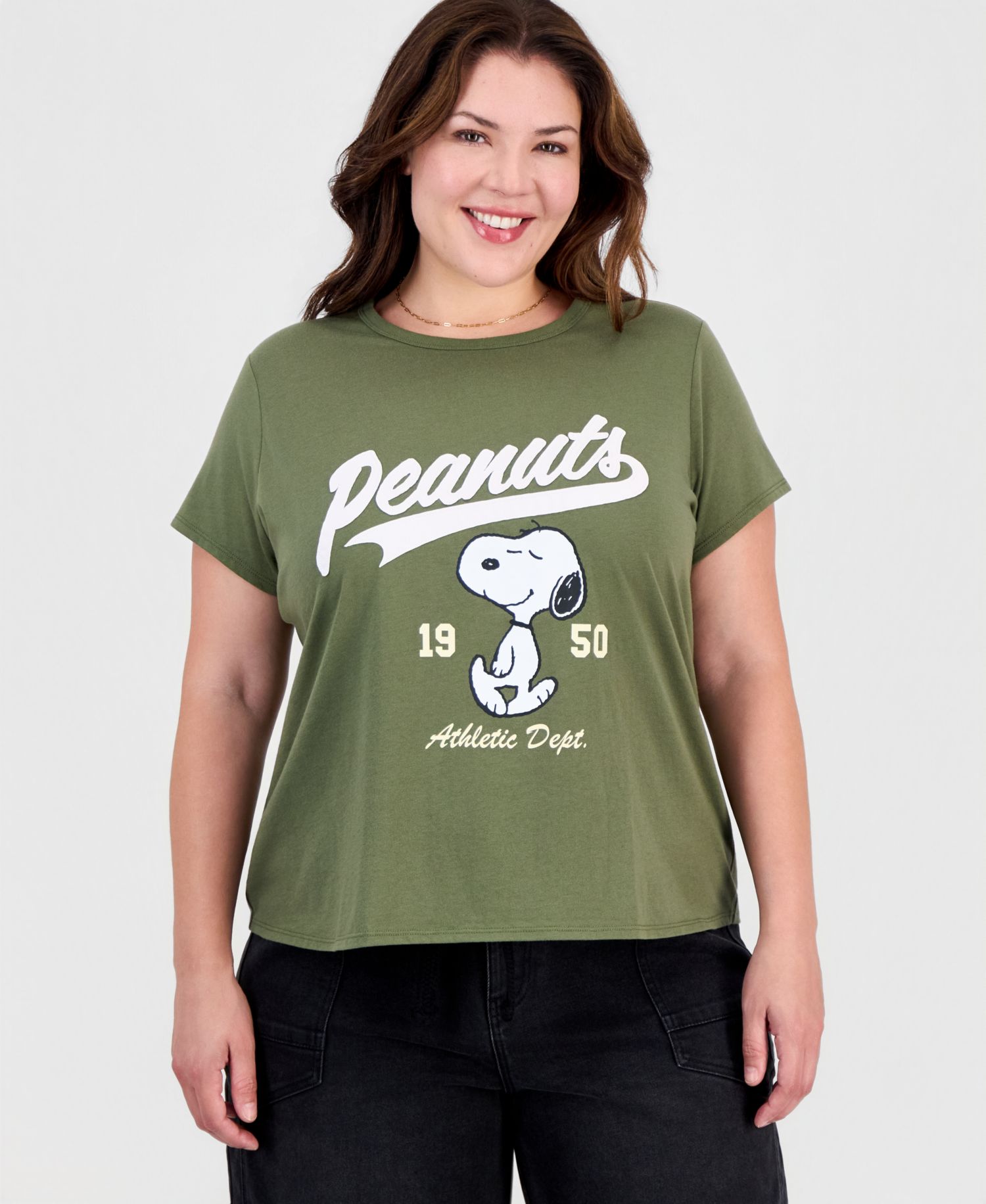 Plus Size Snoopy Graphic Appliqu&eacute; T-Shirt