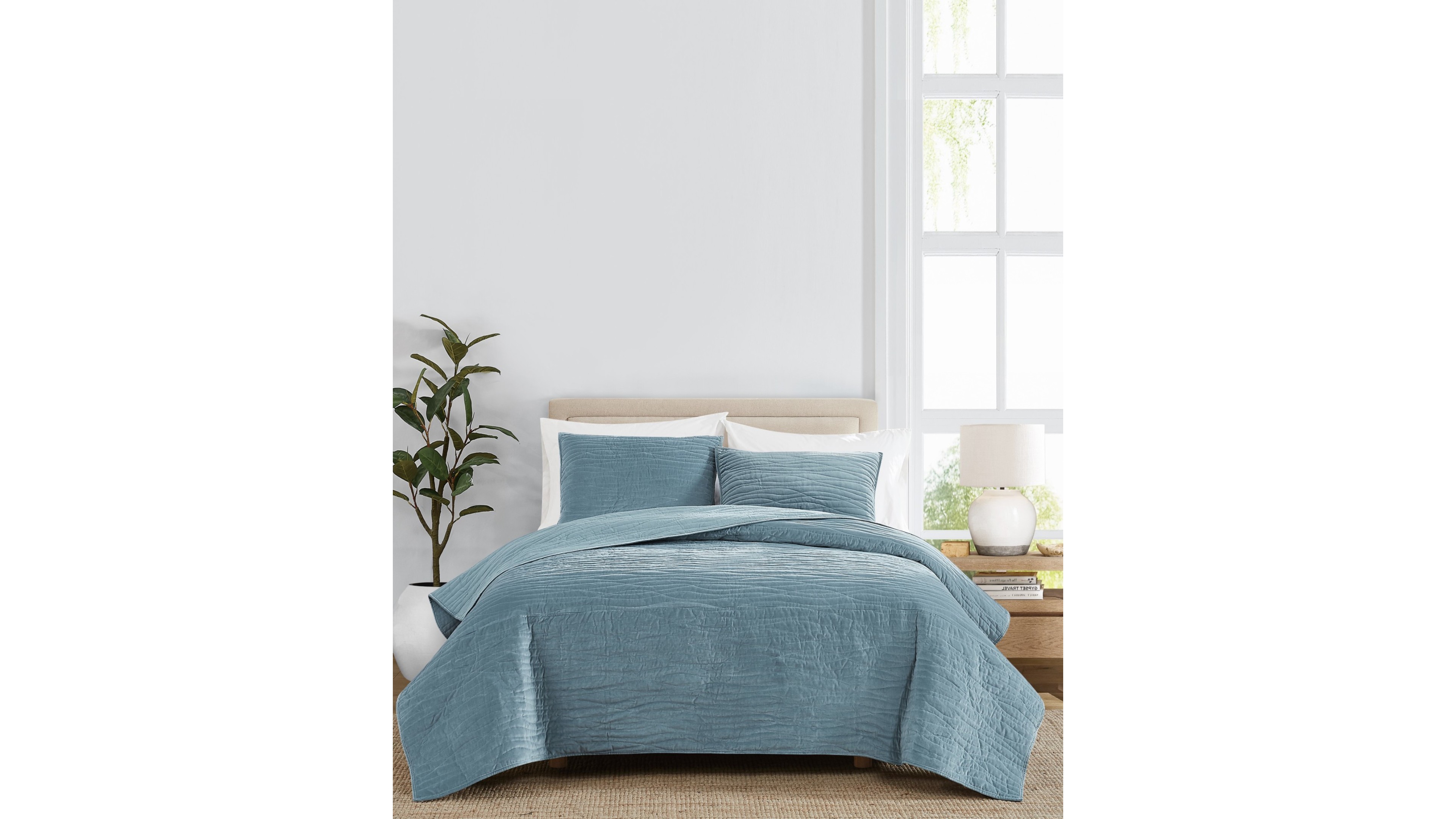 Royal Velvet Wavy Cotton Matte 3-Piece Quilt Set