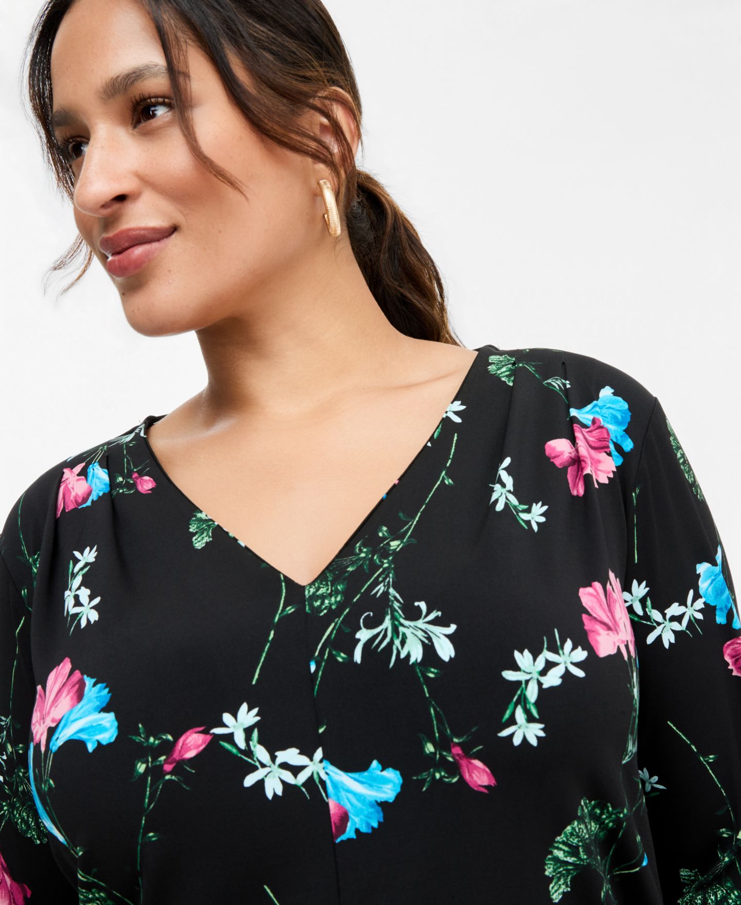 Женская блузка I.N.C. International Concepts Plus Size Long-Sleeve V-Neck Pleated-Shoulder Blouse, цвет: С принтом — фото 2
