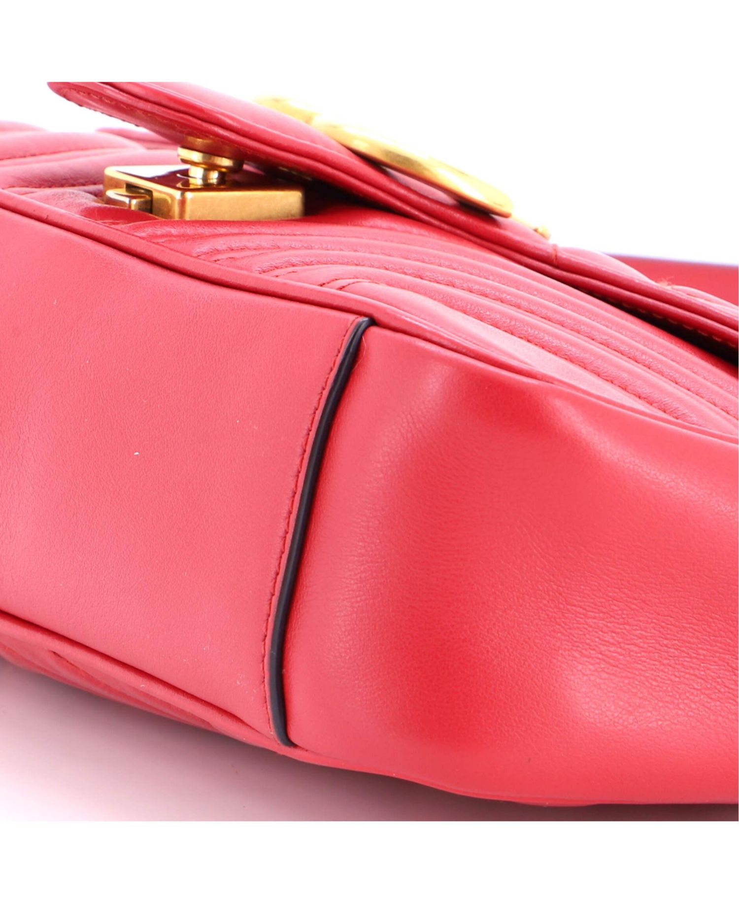 Medium GG Marmont Flap Bag Matelasse Leather