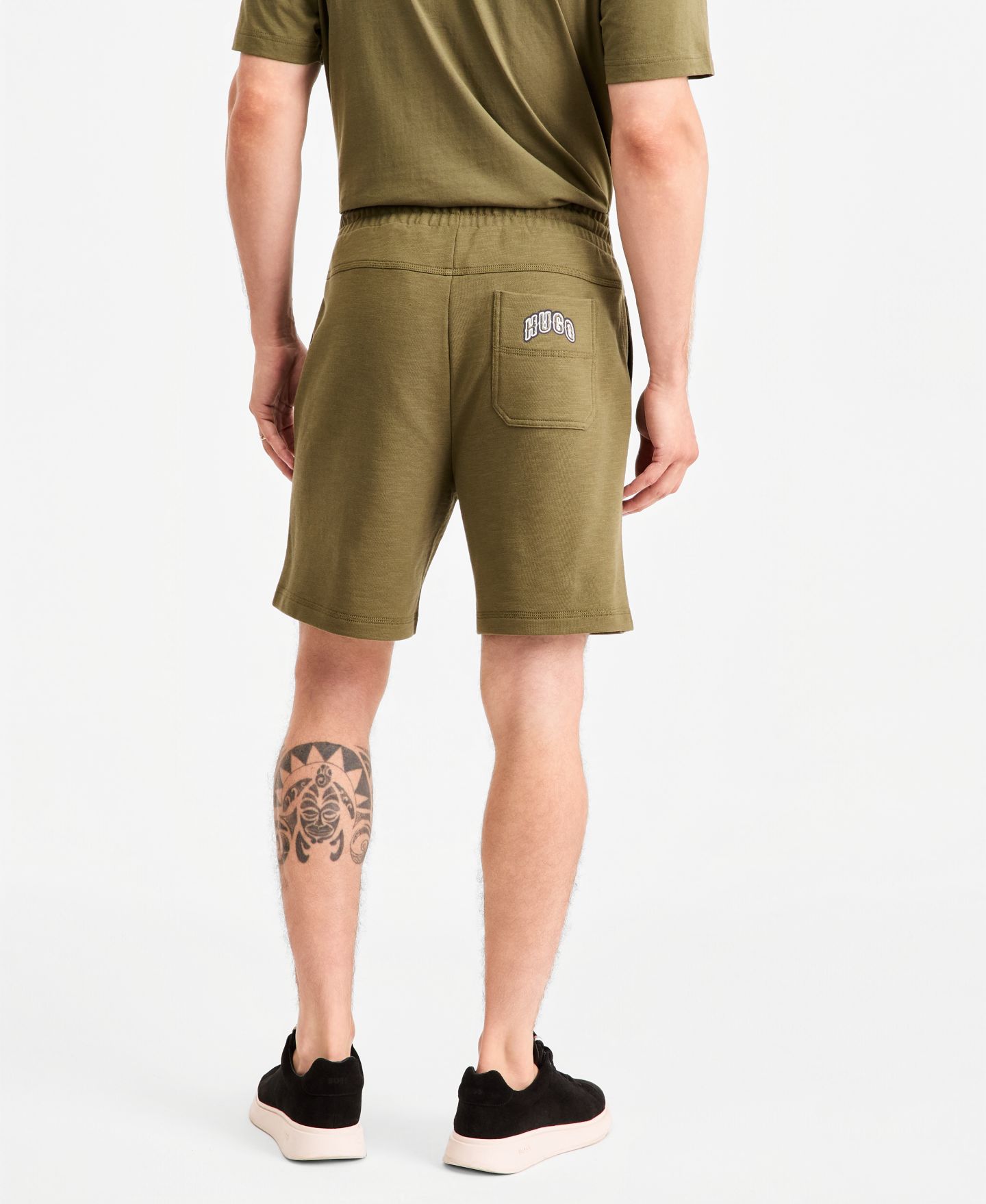 Мужские шорты Hugo Boss HUGO by Nuca Pull-On Drawstring Shorts, 7.2" Inseam, цвет: Зелёный — фото 4