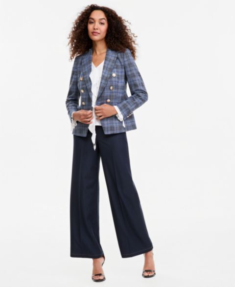 Женские комплекты Tahari ASL Plaid Double Breasted Blazer, V-Neck Ruffle-Front Long-Sleeve Blouse & Wide-Leg Mid-Rise Denim Pants, цвет: Тёмный джинсовый