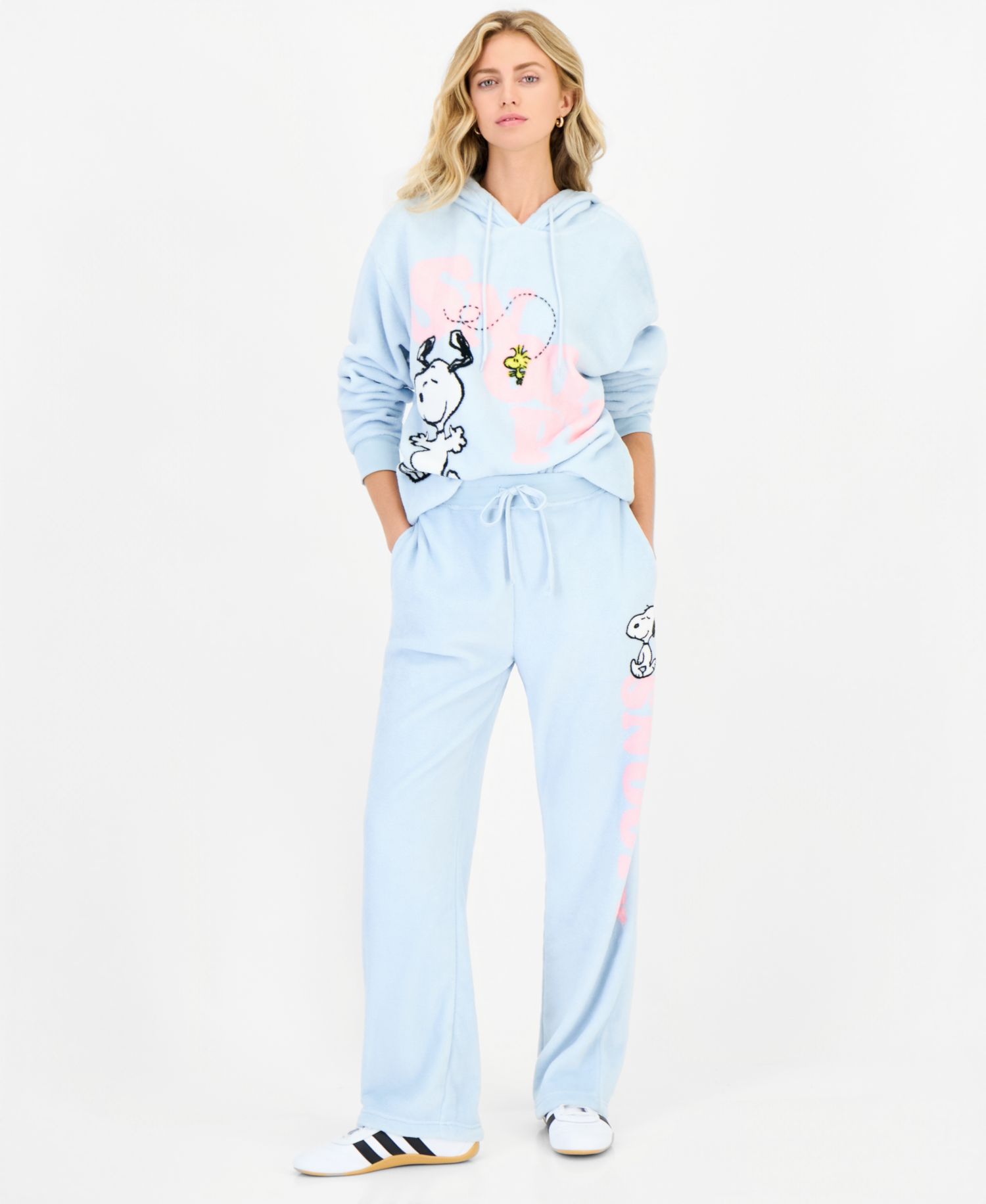 Juniors' Snoopy Woobie Wide-Leg Fleece Pants