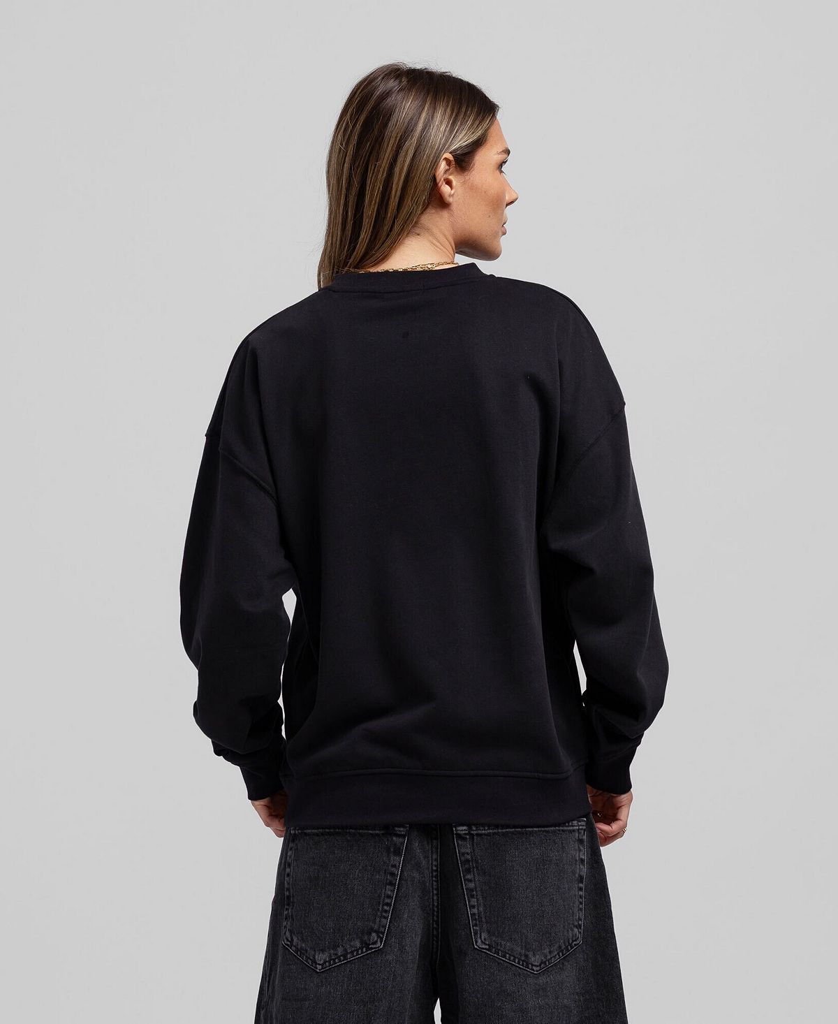 Mitchell & Ness Women's Black San Jose Sharks Core Oversized Sweatshirt view 2 — MAYCSS fashion products