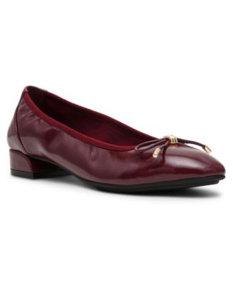 Women's Divine Slip-On Dress Pumps
