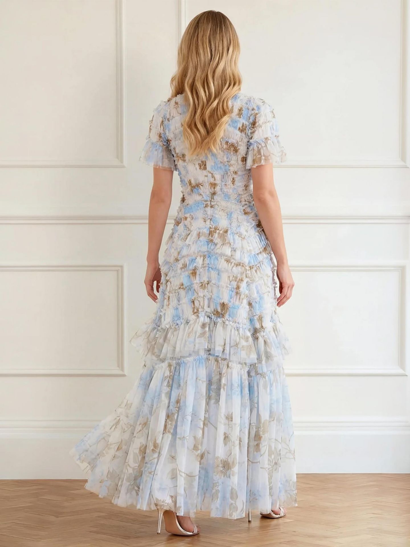 Женское платье Needle & Thread Wisteria Valentine Ruffle Gown, цвет: Оптический белый / Синий — фото 4
